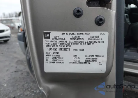 2001 Chevrolet Silverado 2500Hd Ls из США, поврежденный, VIN 1GCHK23111F209078